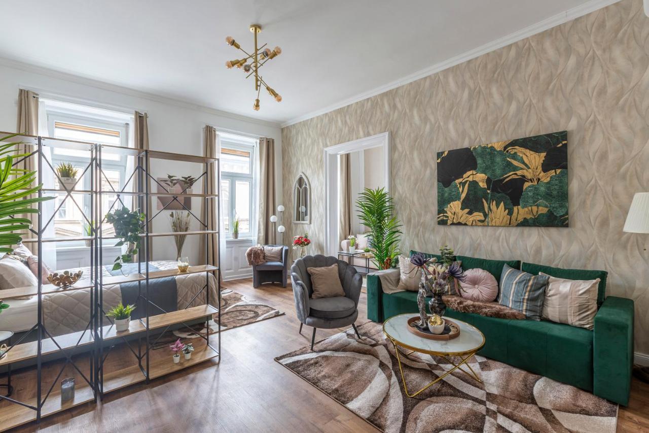 Luxurious Art Deco Residence In The Heart Of Budapest Exterior foto